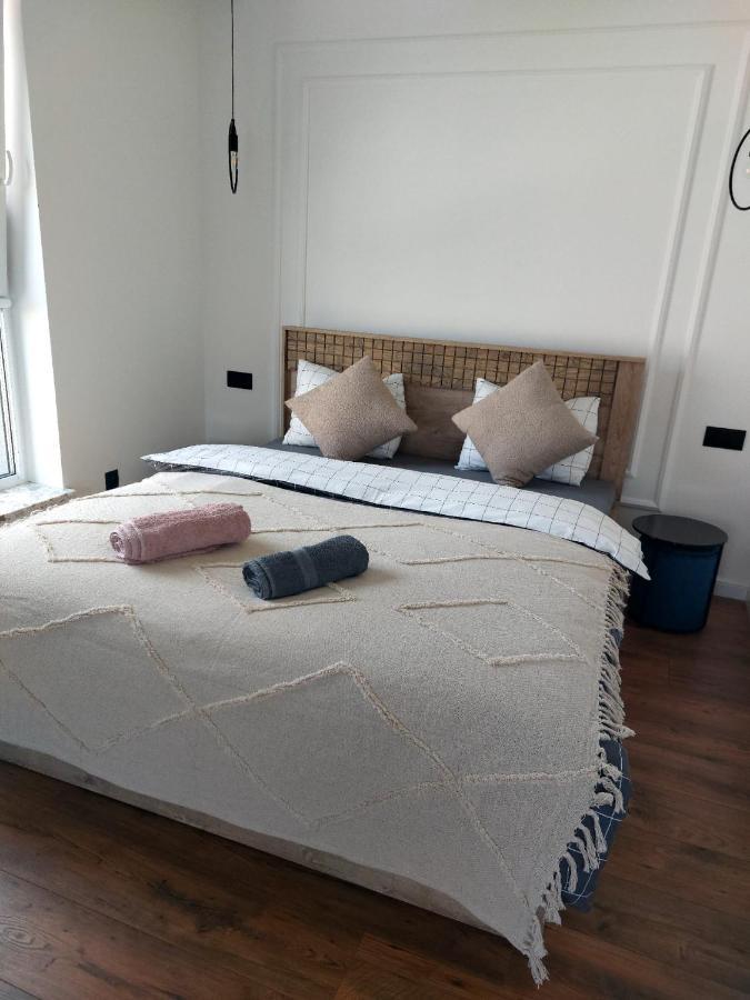 Katerina - Mona Luxury Apartments Лемборк Экстерьер фото